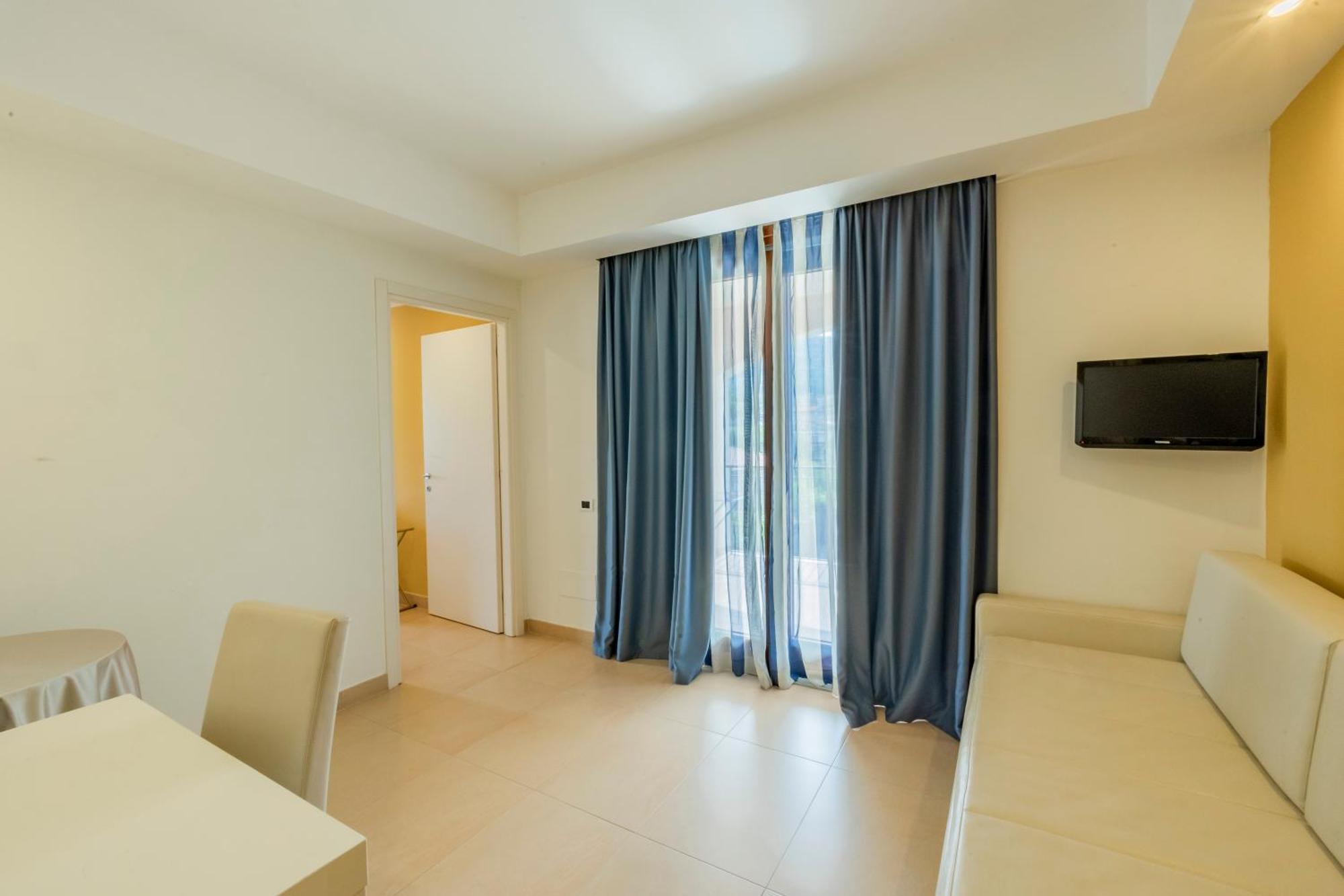 Prince Franklyn Hotel Santa Maria di Castellabate Exterior foto