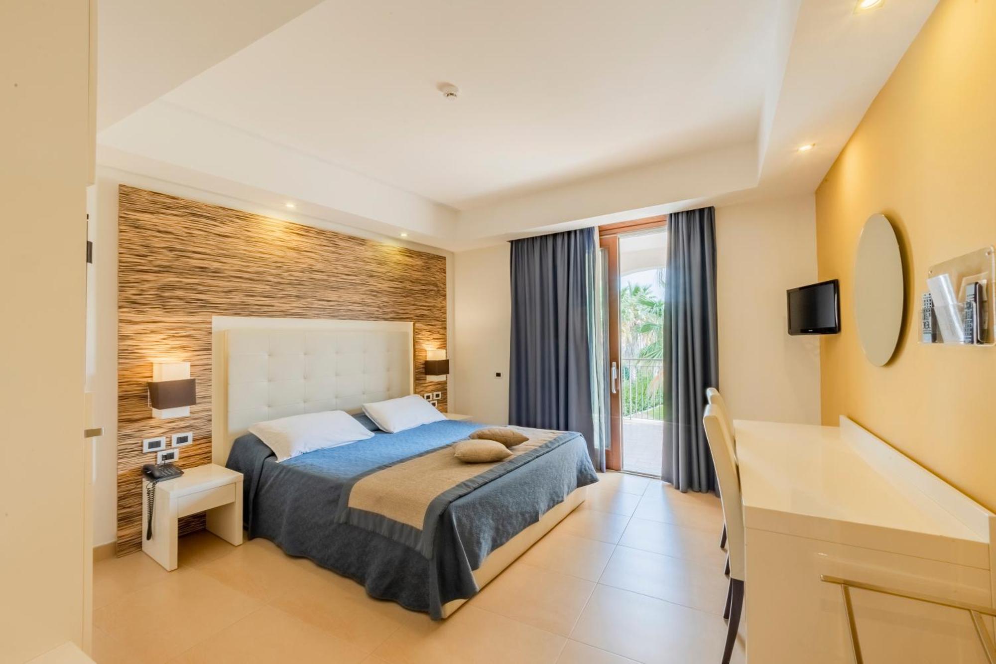Prince Franklyn Hotel Santa Maria di Castellabate Exterior foto